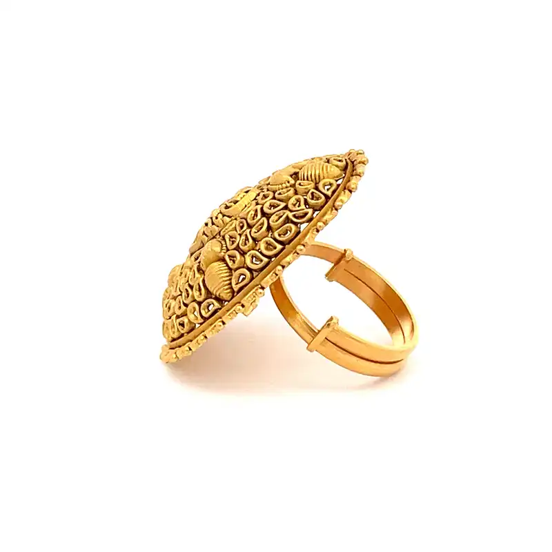 Contemporary 22 Karat Yellow Gold Ring